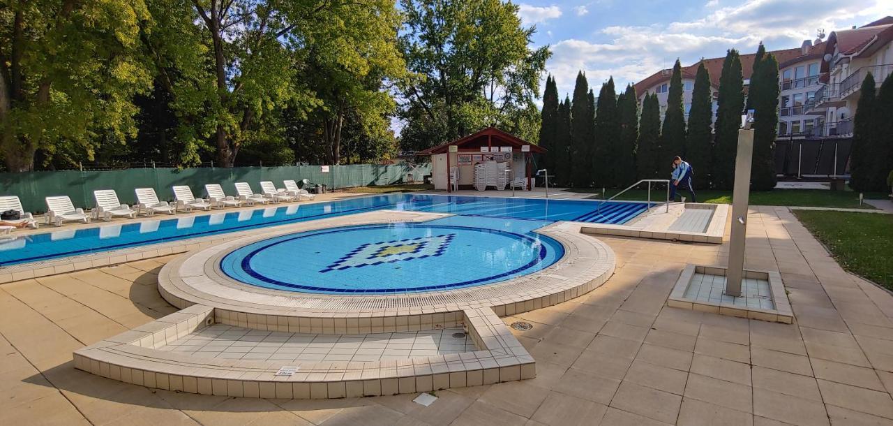 Panoráma Lux Wellness apartman Hajdúszoboszló Exterior foto