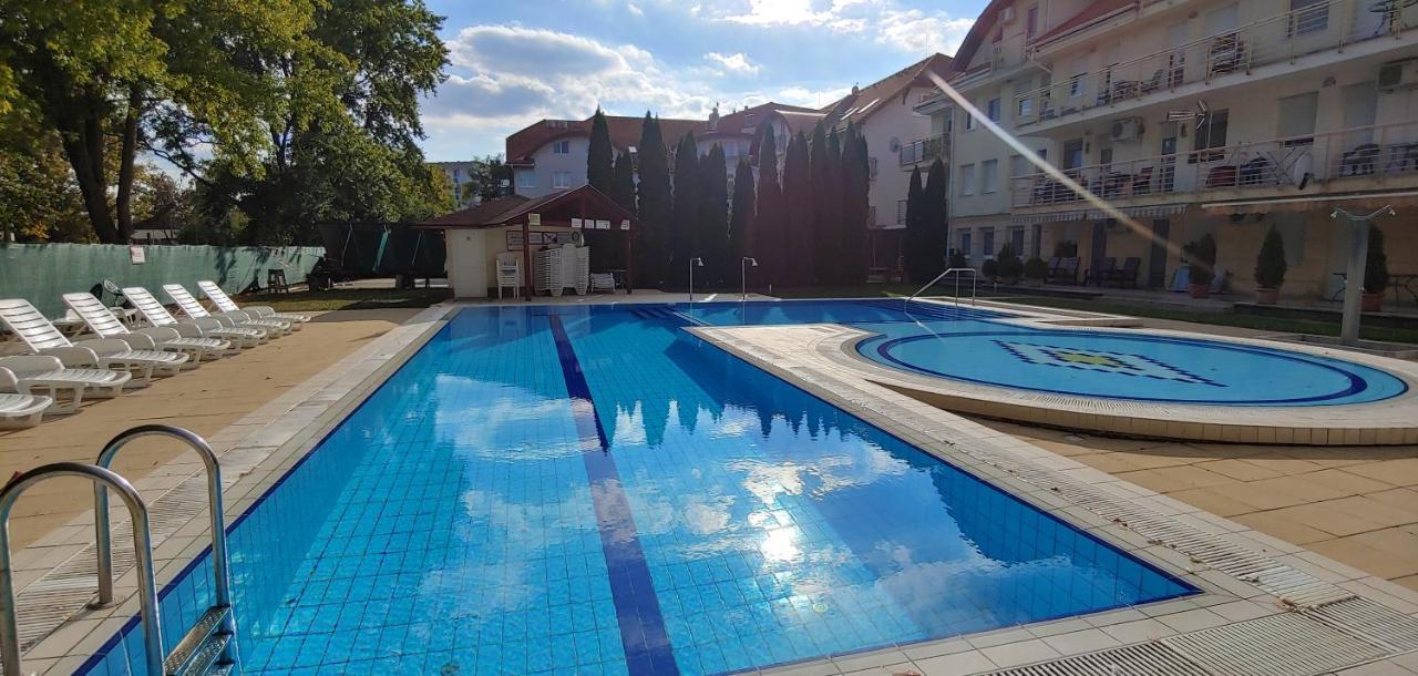Panoráma Lux Wellness apartman Hajdúszoboszló Exterior foto
